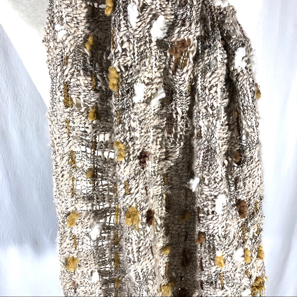 2 Chic Beige Loose Knit Scarf - Picture 3 of 8